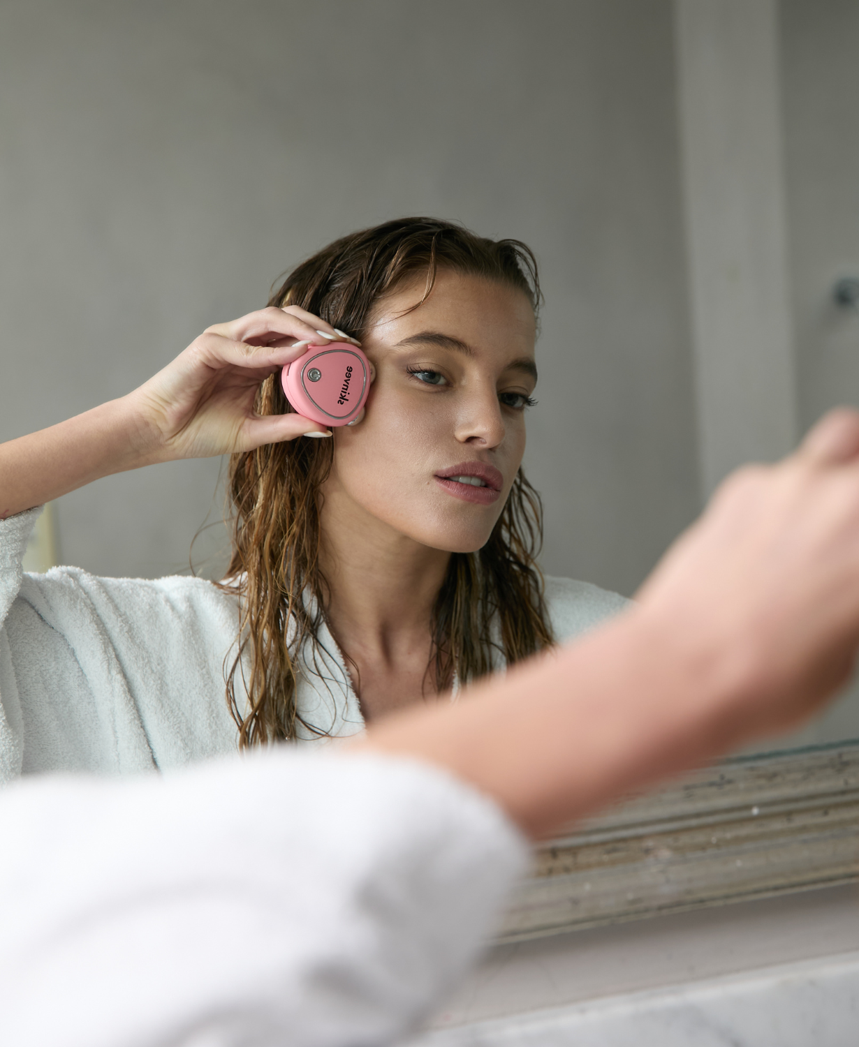Dispositivo de Rejuvenecimiento Facial Skinvee (Edición Día de las Madres)